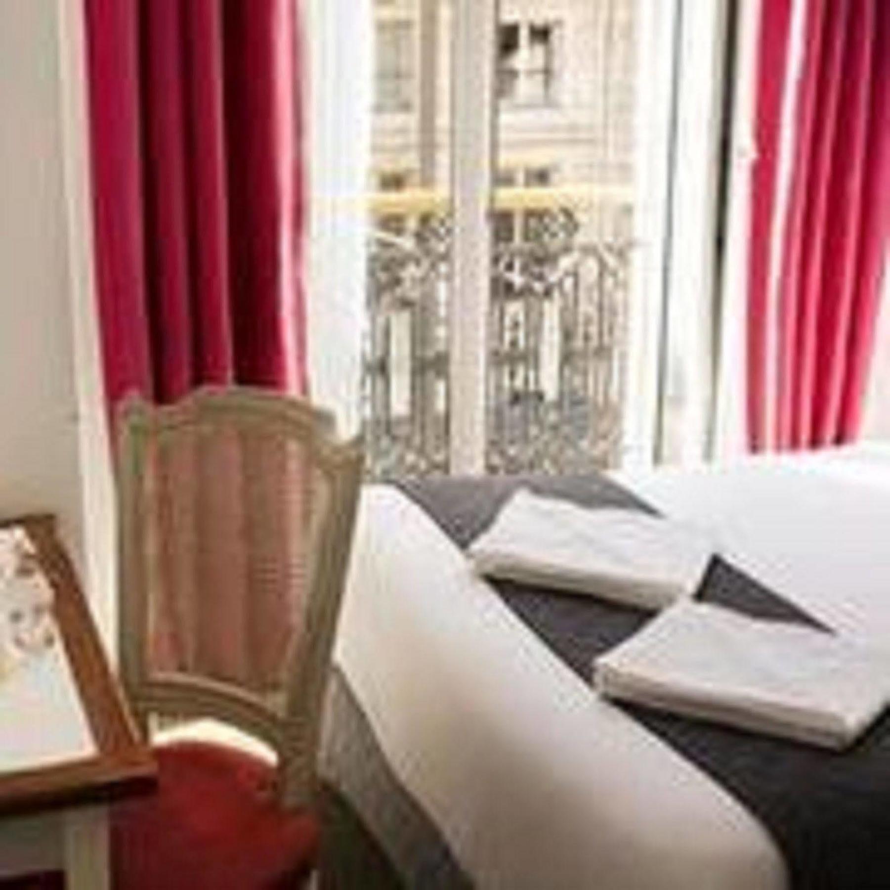 فندق باريسفي  فرانس لوفر المظهر الخارجي الصورة
